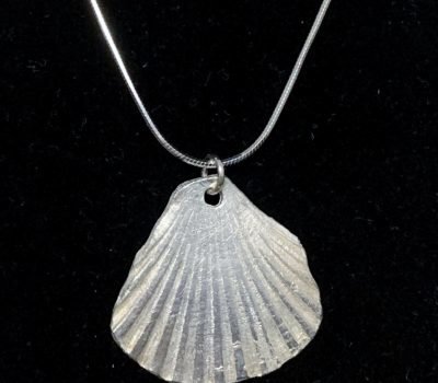 Ribbed Shell Pendant