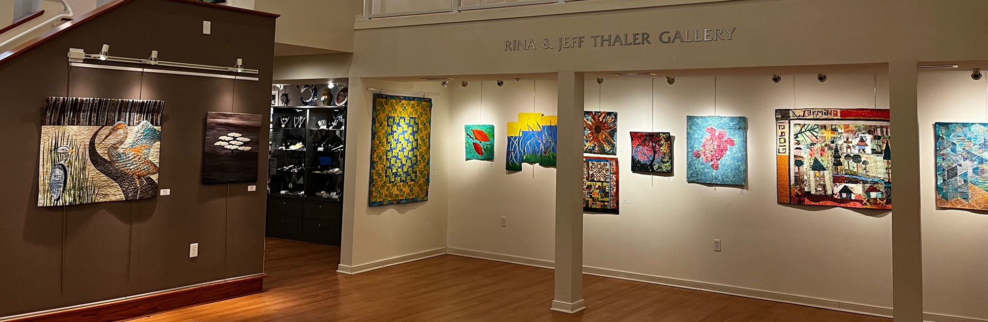 Featured in the Thaler Gallery / Art Quilters on the Edge